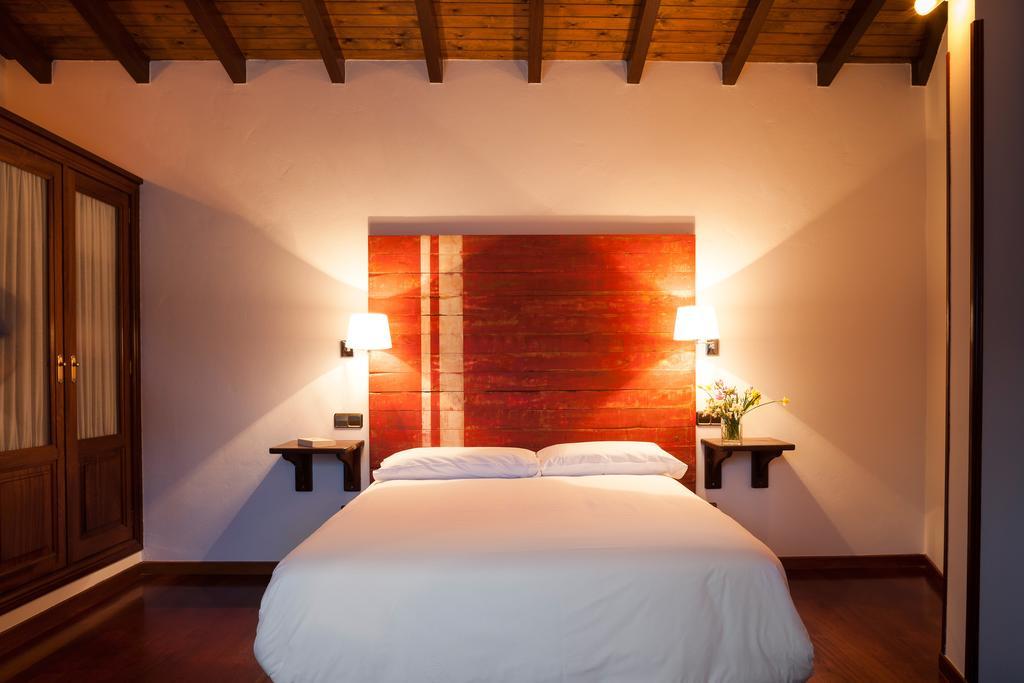 Hotel Restaurante Cabo Vidio Ovinana  Bagian luar foto