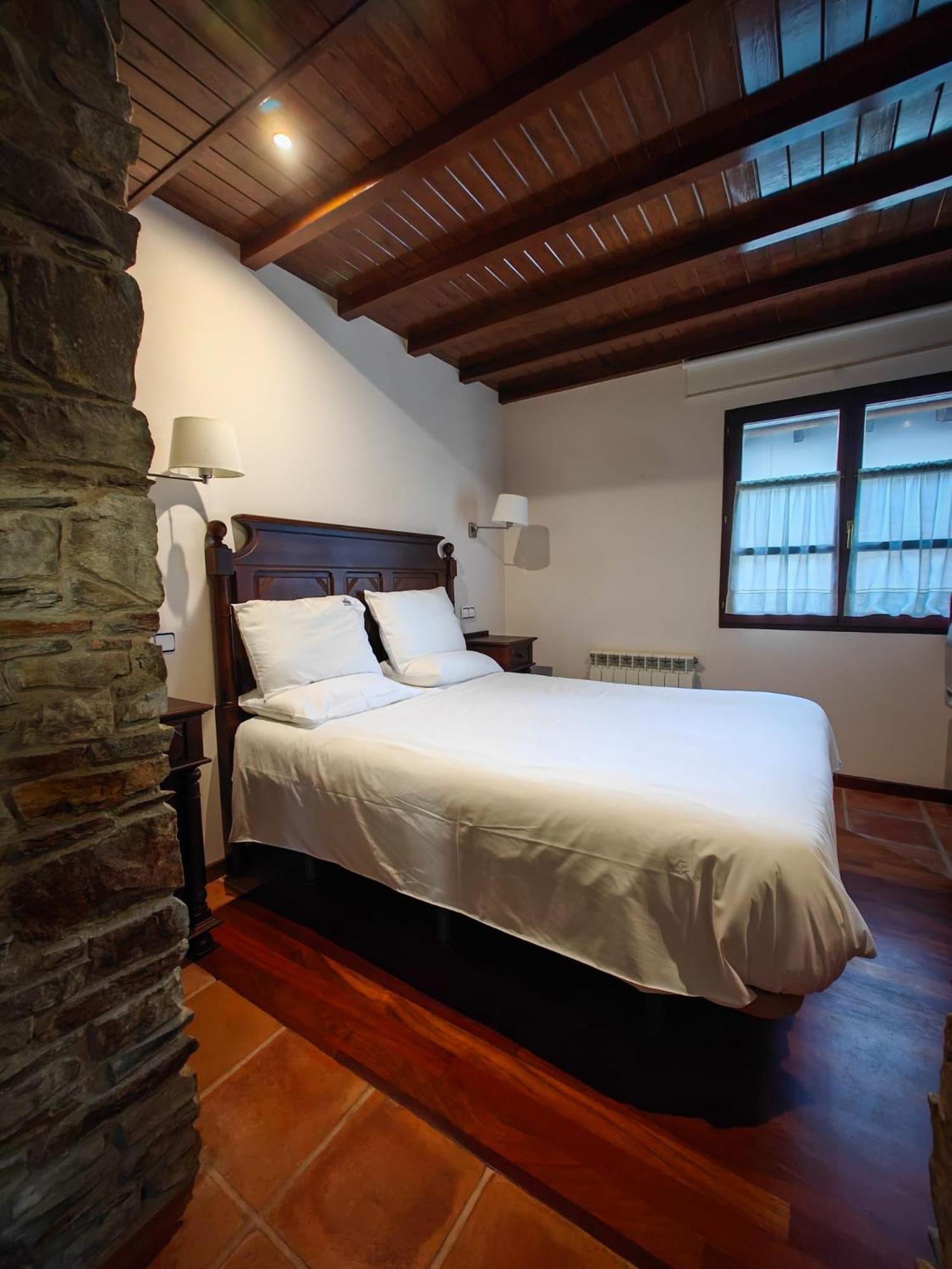 Hotel Restaurante Cabo Vidio Ovinana  Bagian luar foto